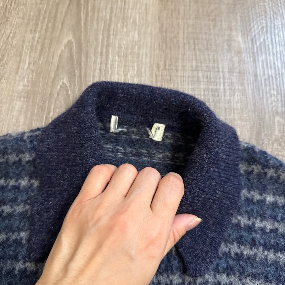 Vintage Eddie Bauer 100% Wool Button Up Blue Stripes Knit Cardigan Size Small - Picture 3 of 11